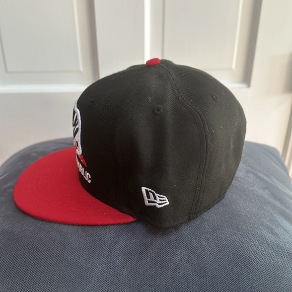 New size 7 3/8 men’s hat-smoke free home - Picture 2 of 5